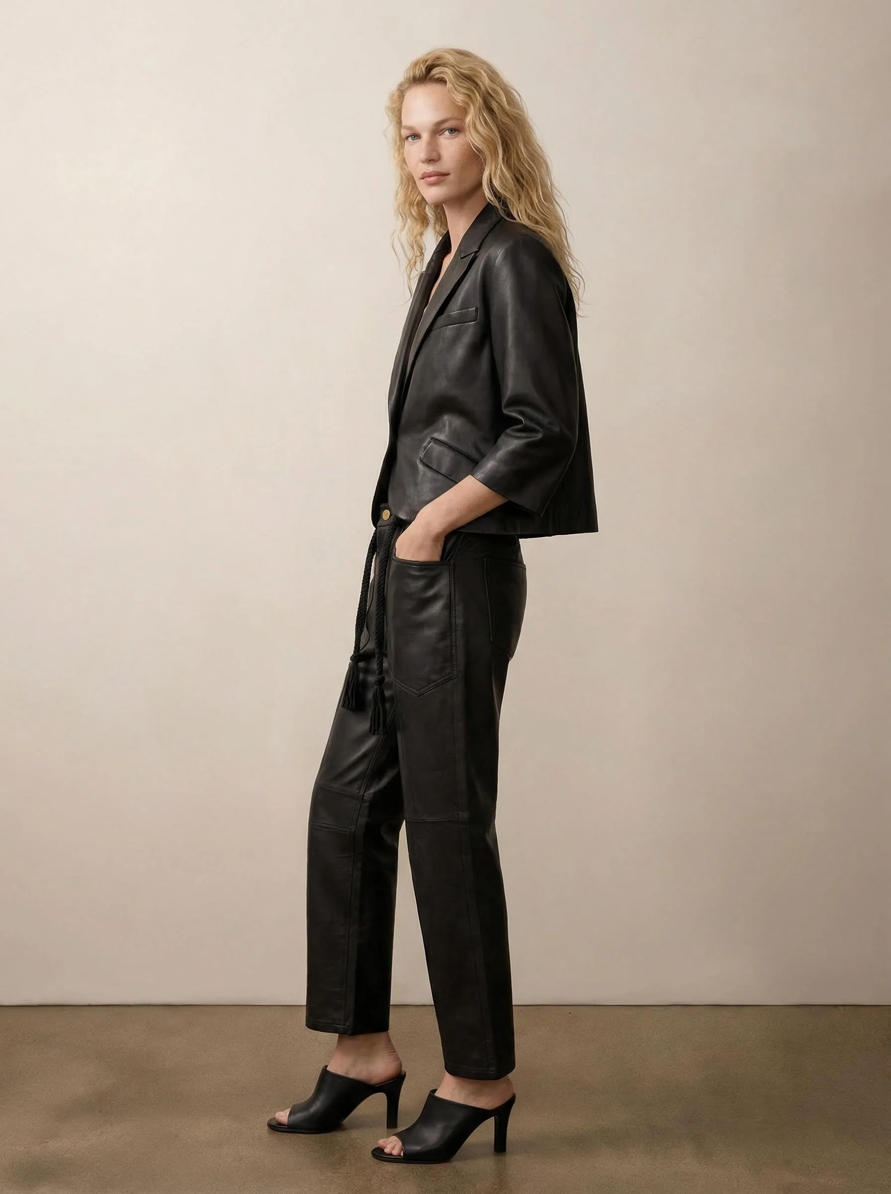 Barrel leather pants with a belt - Image 2