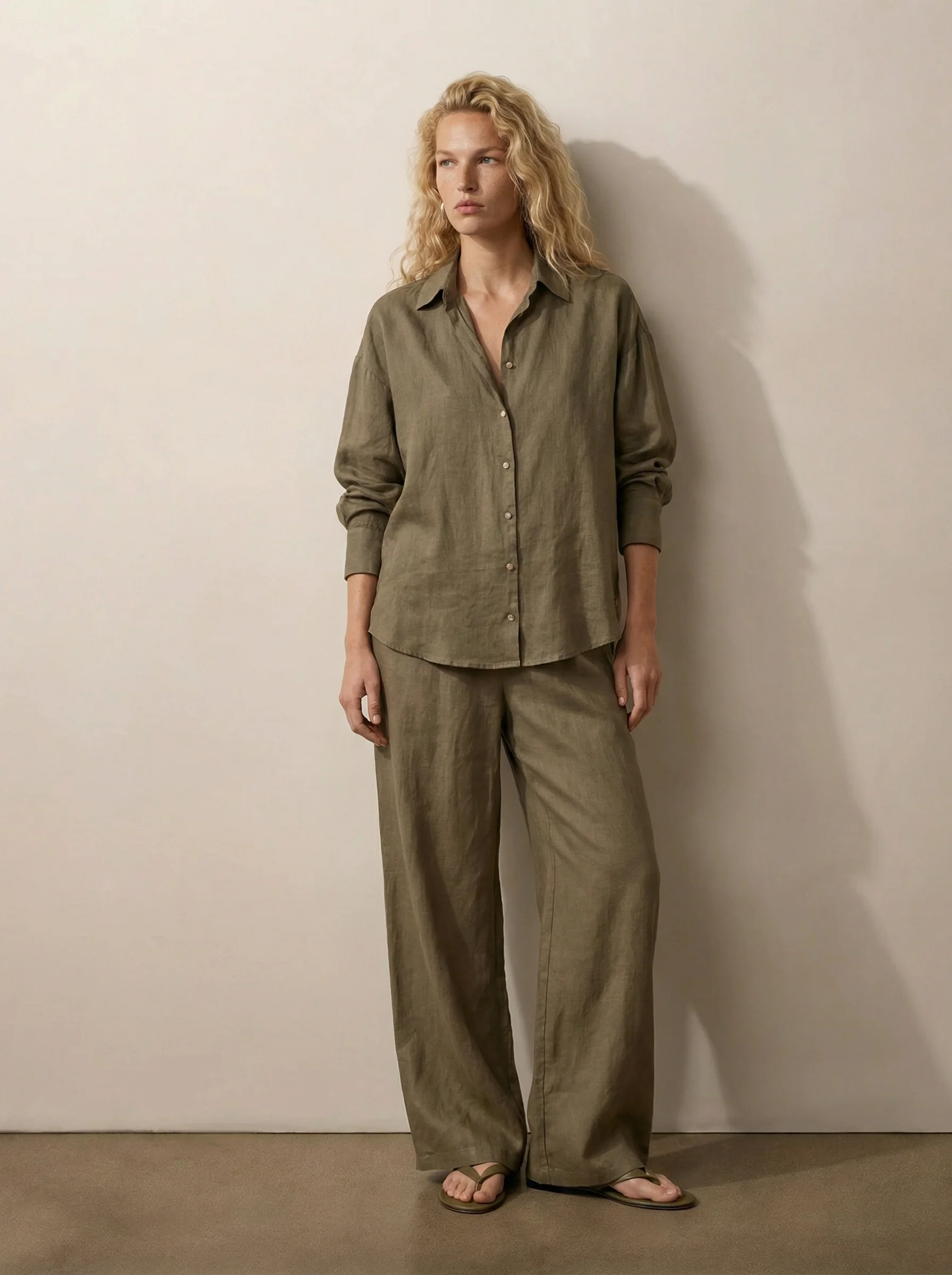 Classic button-down linen shirt - Image 3