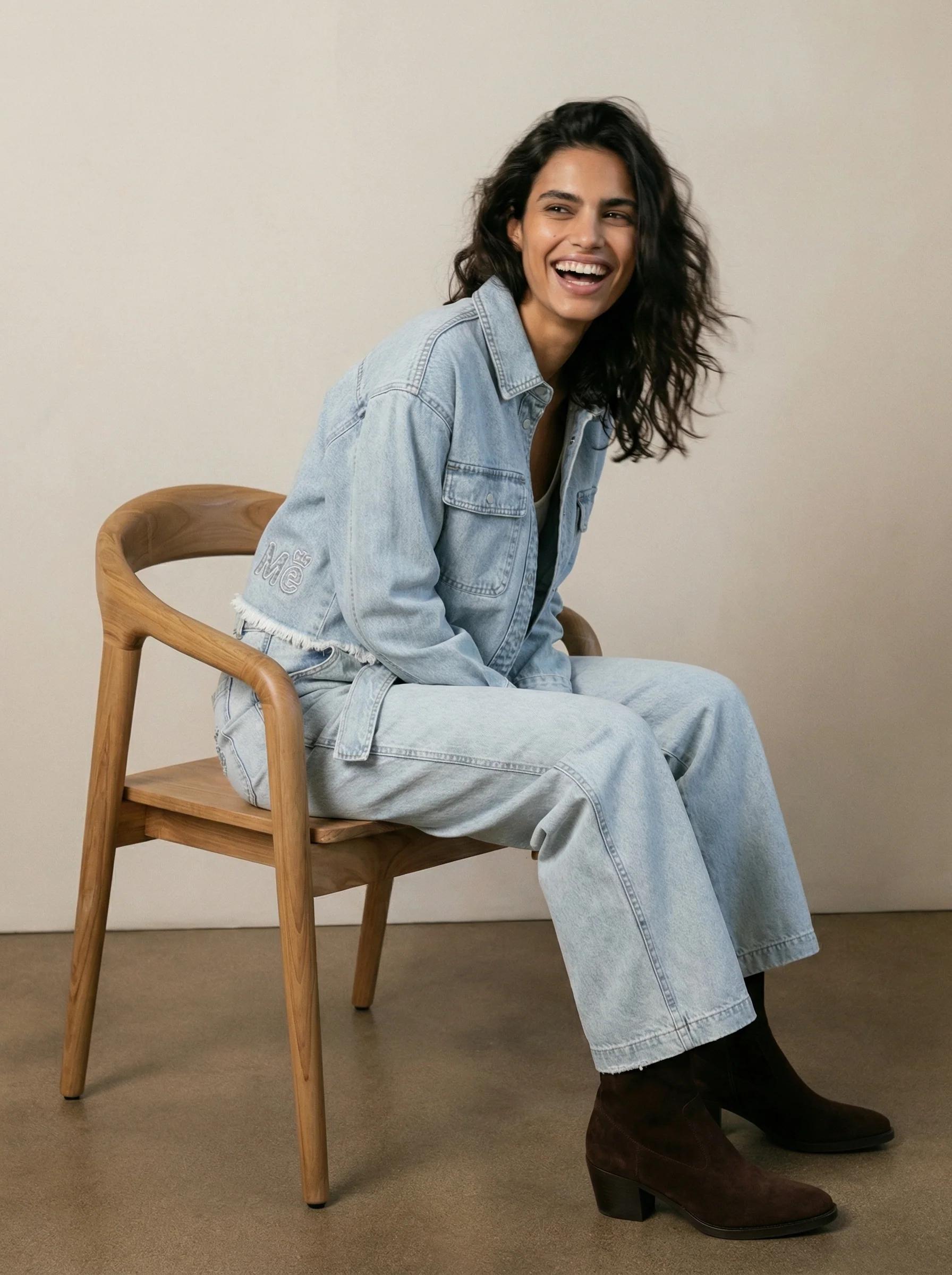 Cropped button-up denim shirt - Image 6