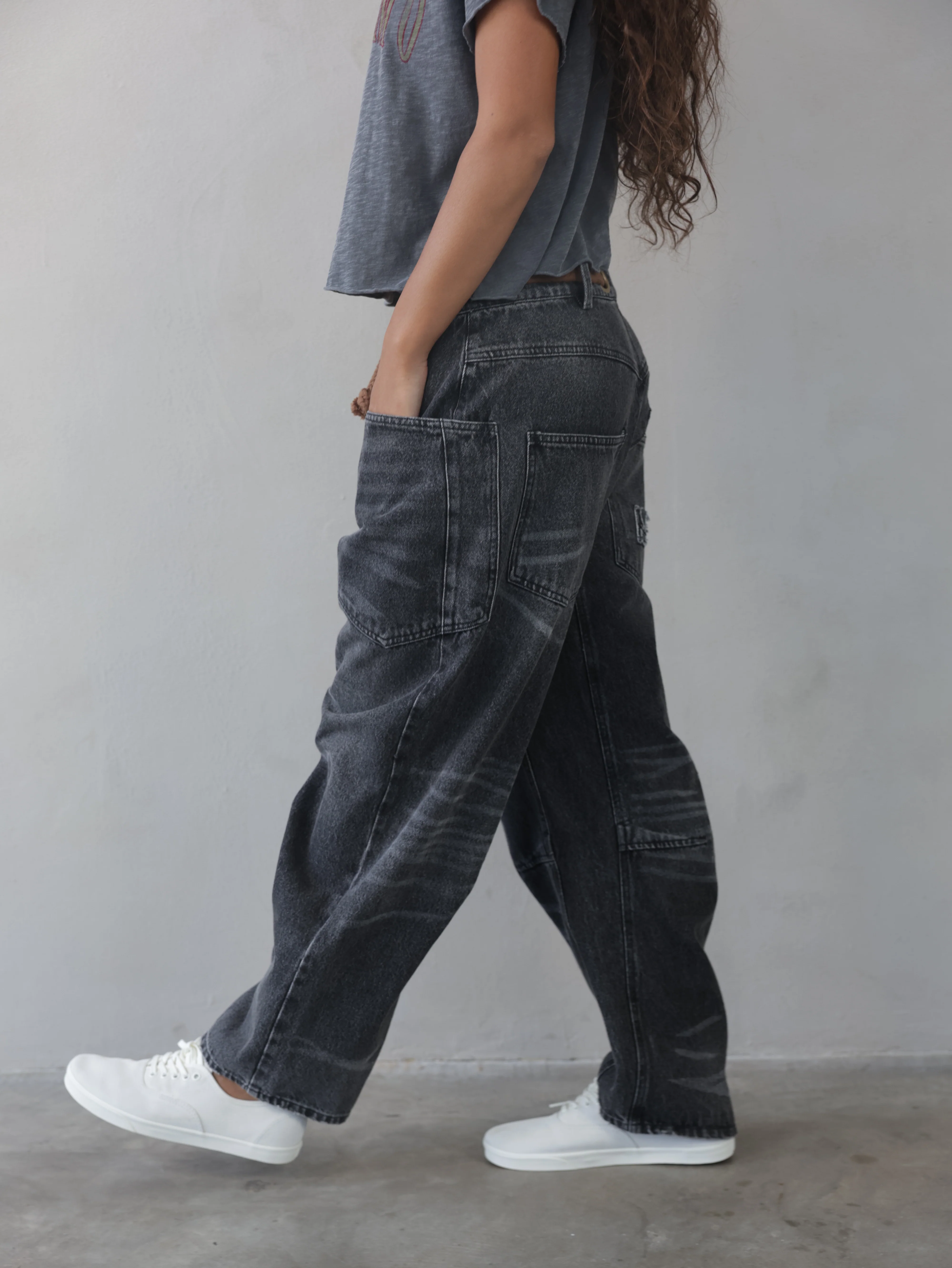 Juno Tapered Leg Jeans & Rope Belt - Image 4