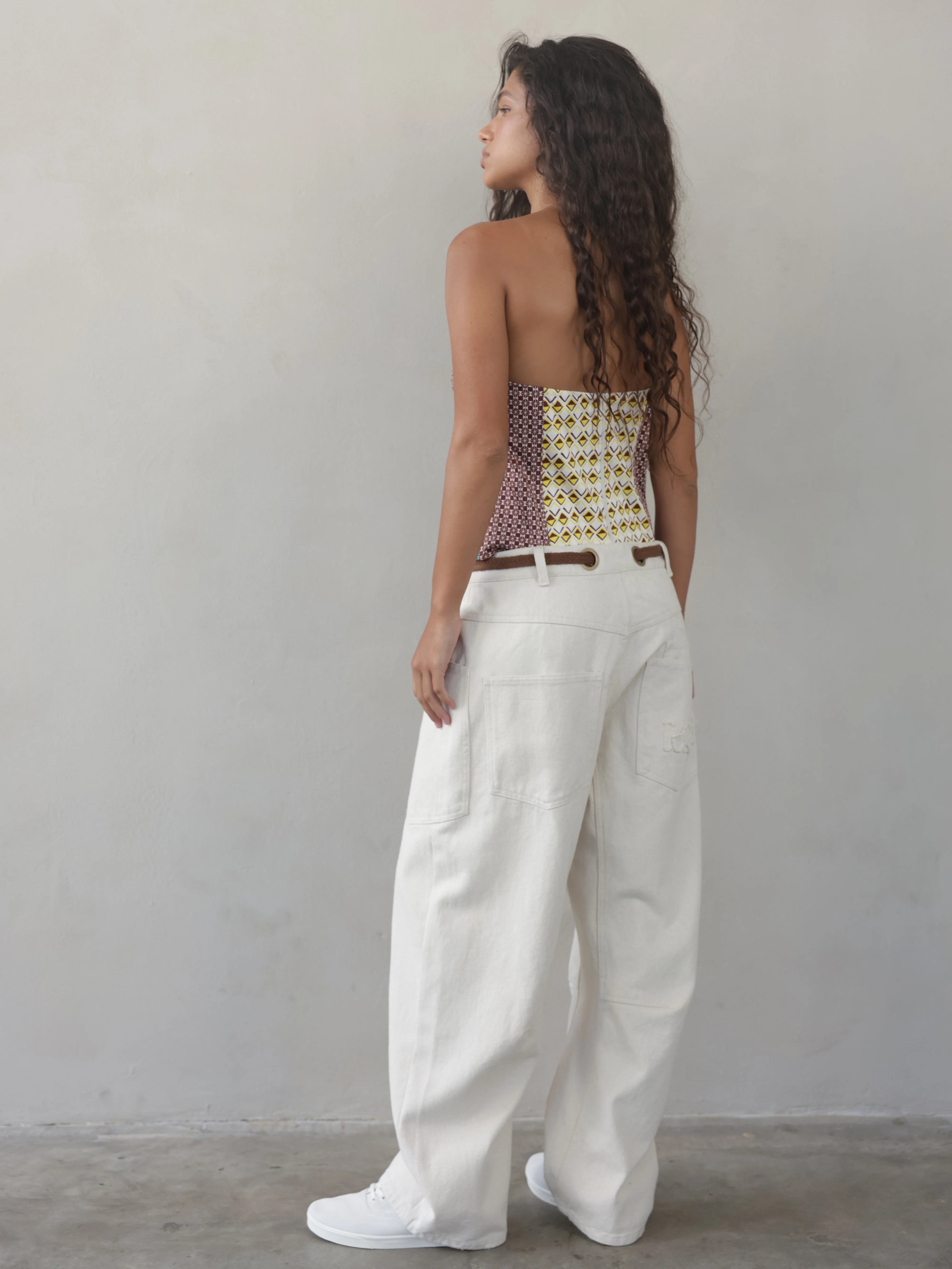 Juno Tapered Leg Jeans & Rope Belt - Image 4