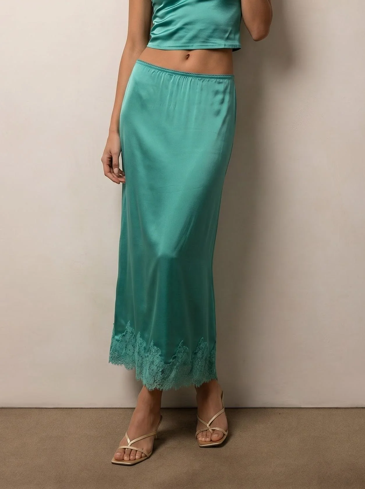 Lace skirt and tank top set - Image 5
