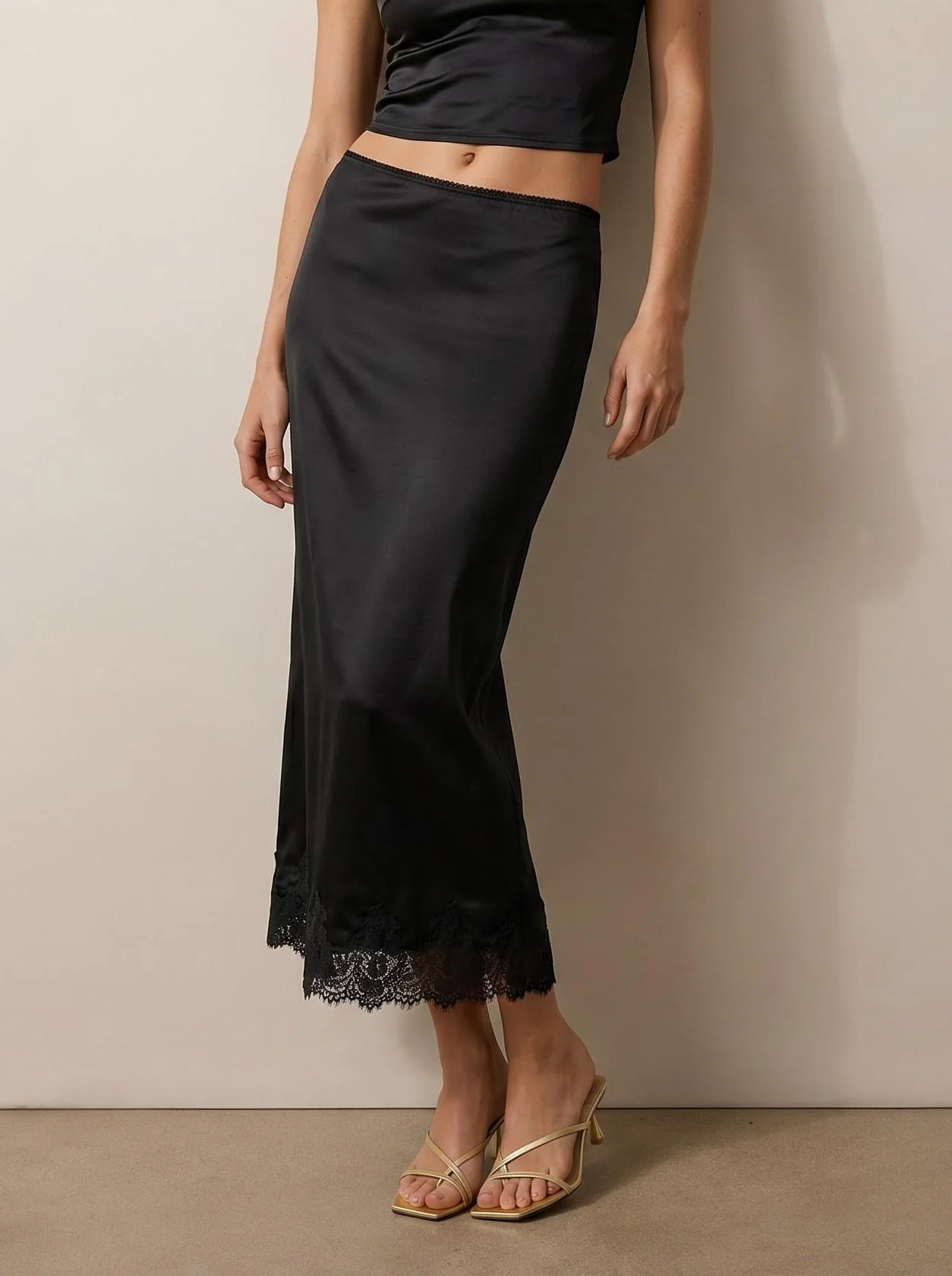Lace skirt and tank top set - Image 4