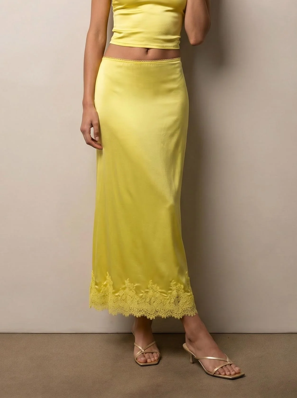 Lace skirt and tank top set - Image 5