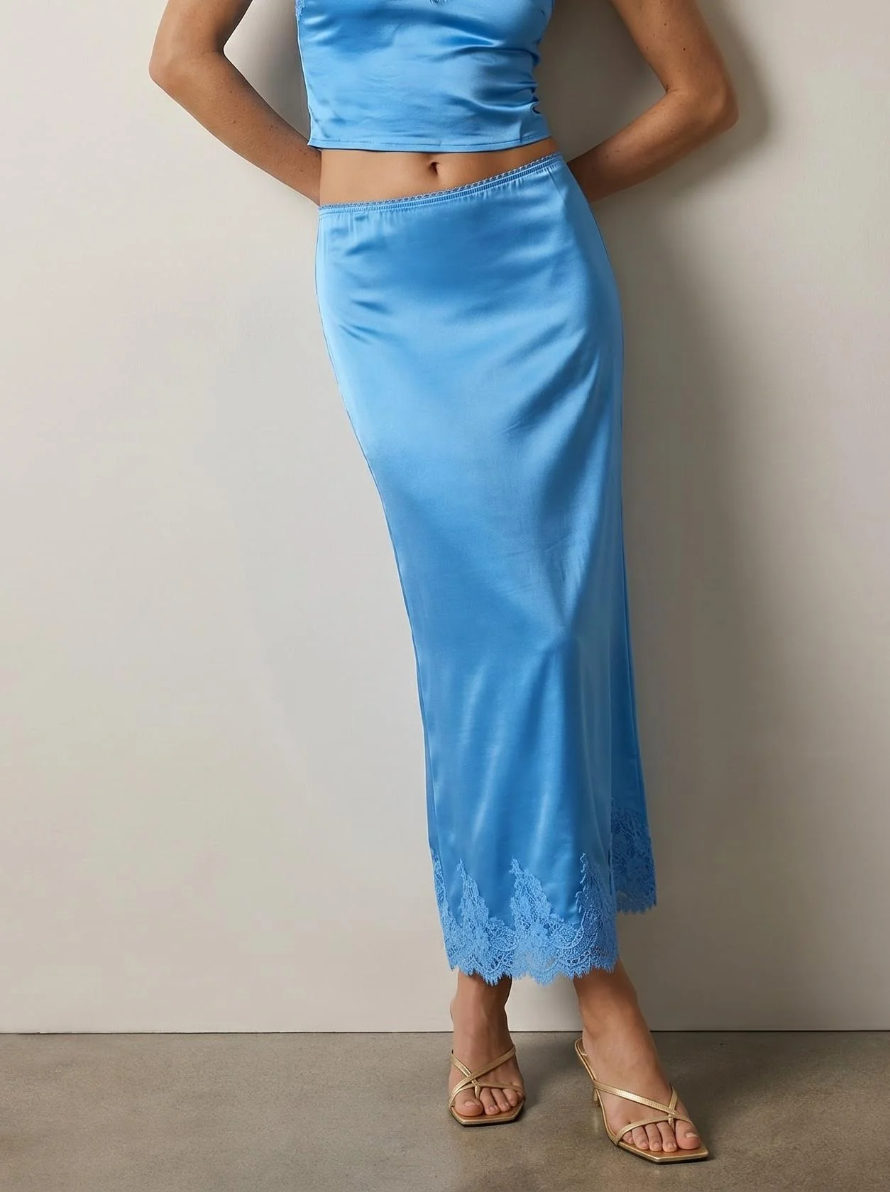 Lace skirt and tank top set - Image 4