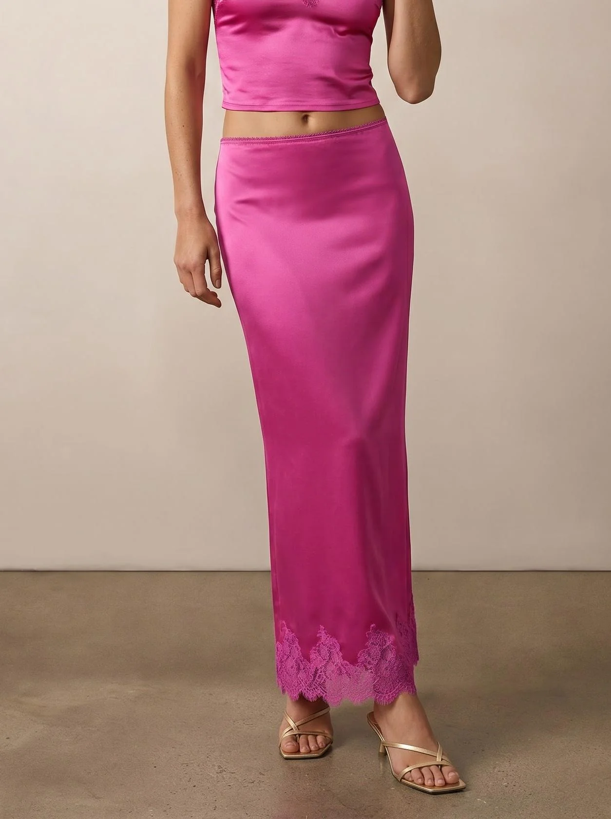 Lace skirt and tank top set - Image 3