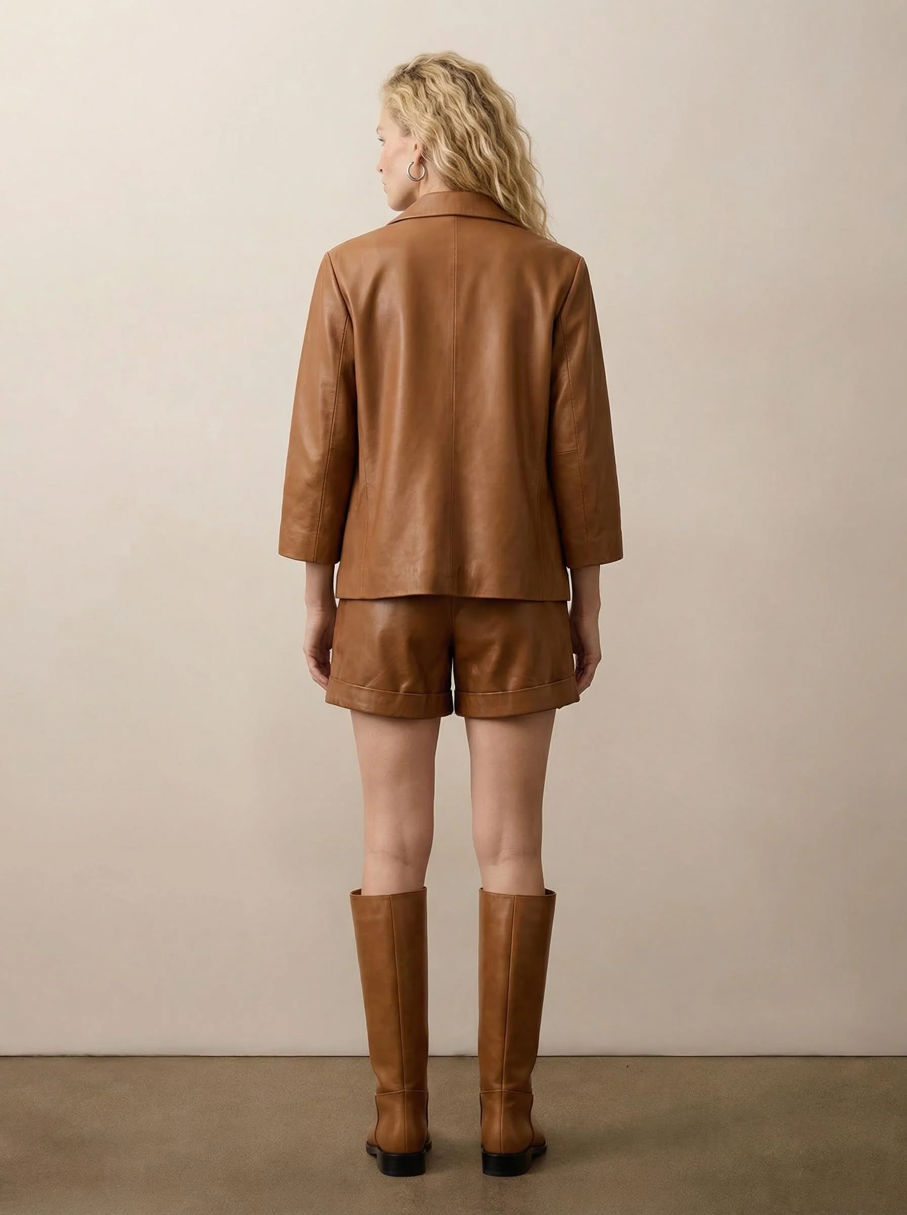 Short leather pants - Image 5