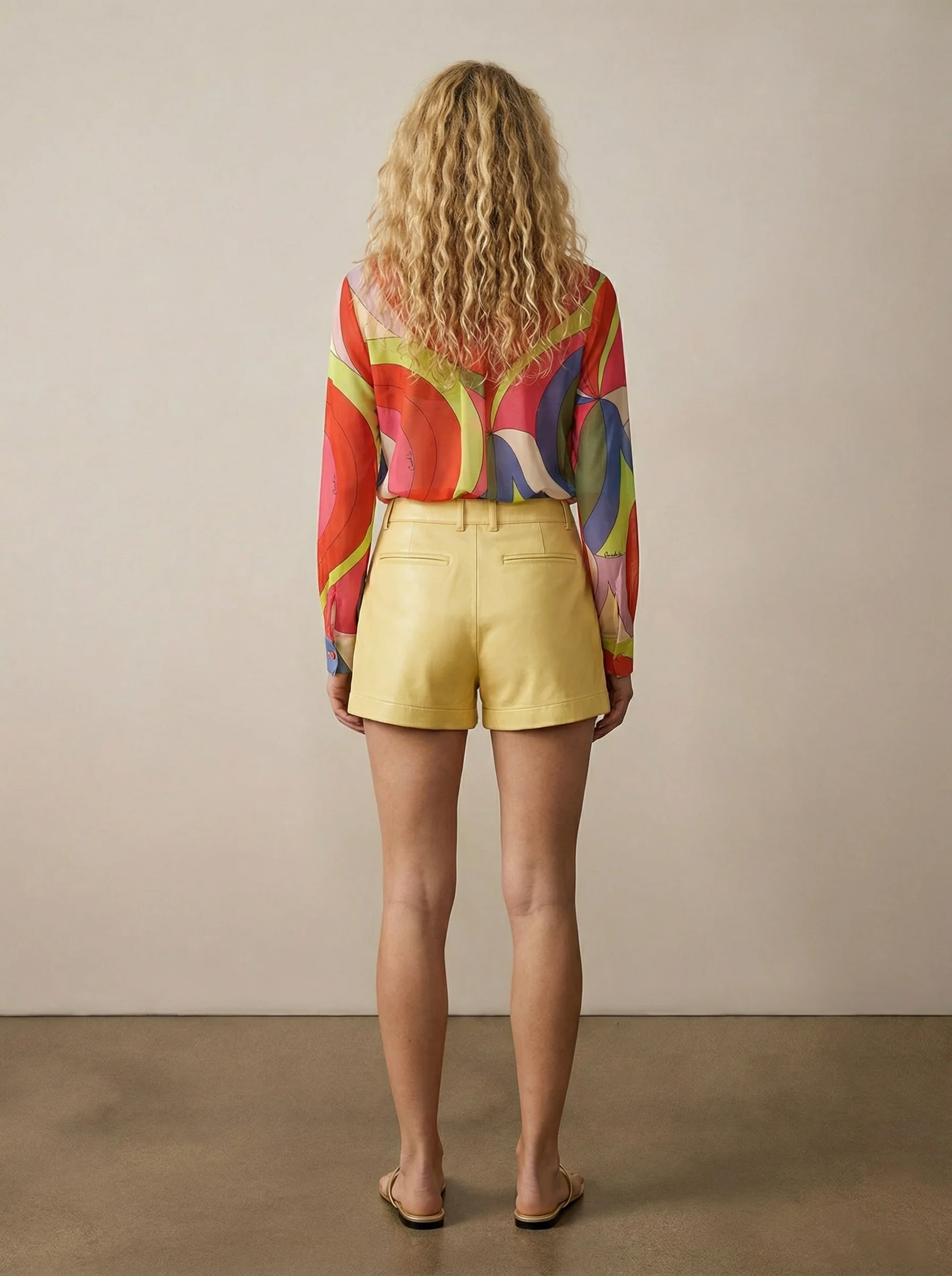 Short leather pants - Image 9