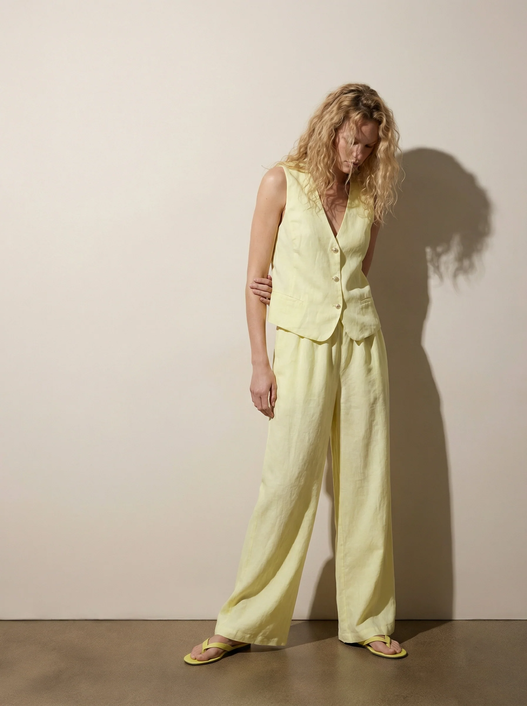Tailored linen vest - Image 4