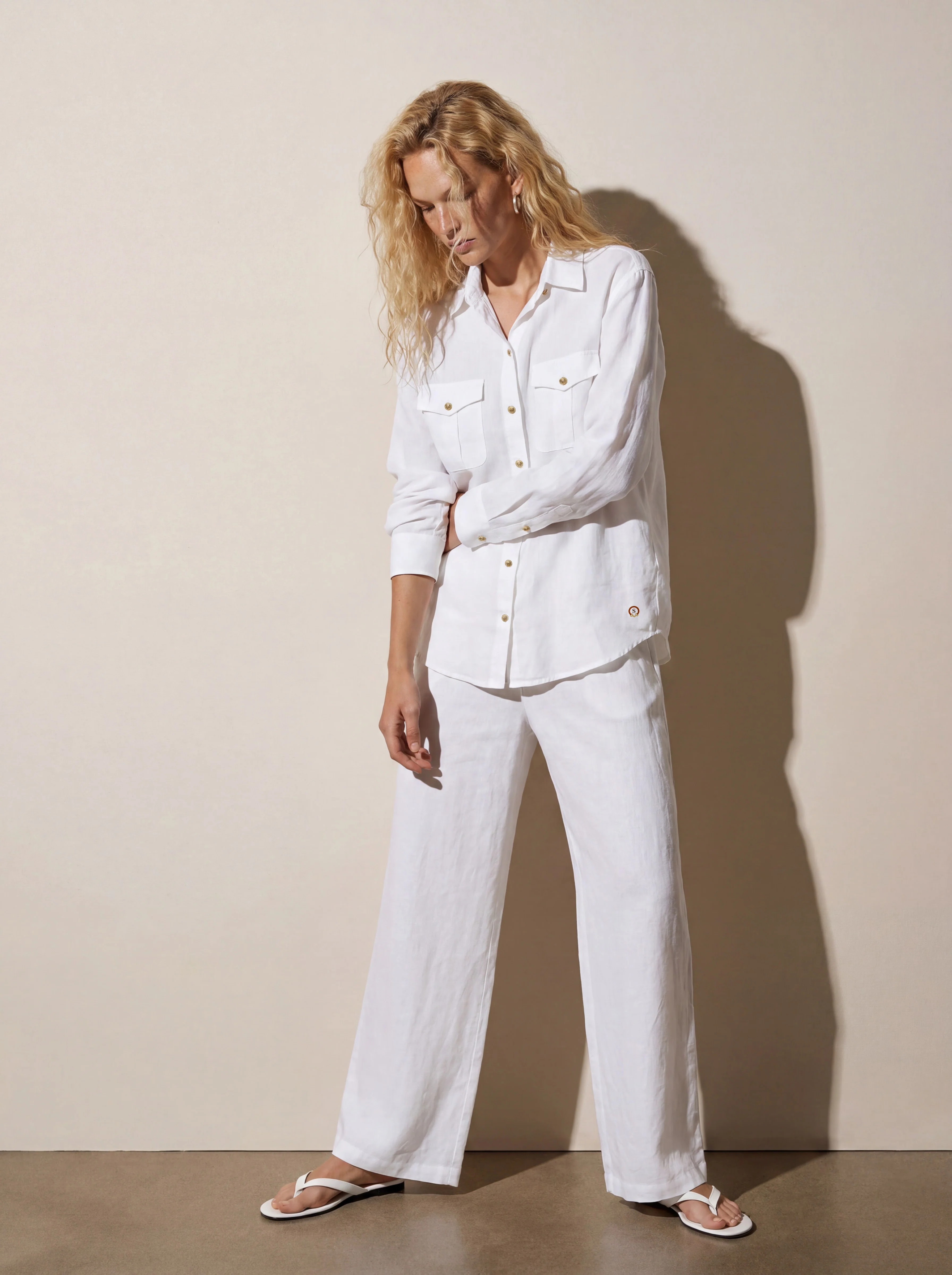 Utility linen shirt with pockets - Image 3