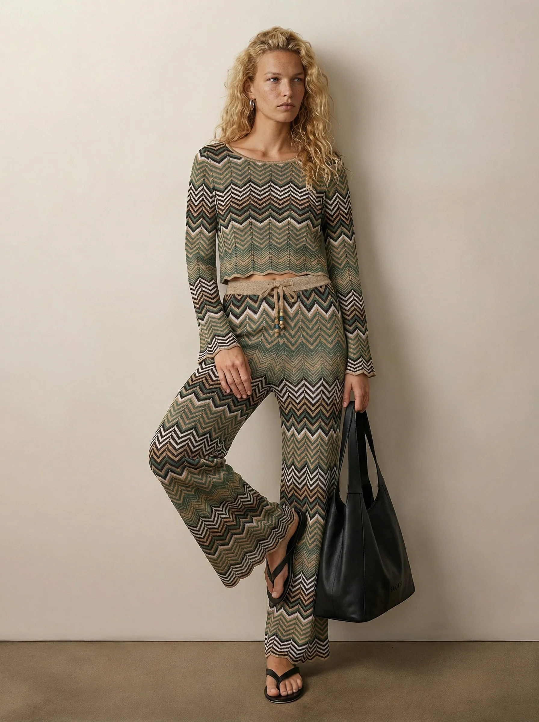 Wide-leg knit pants