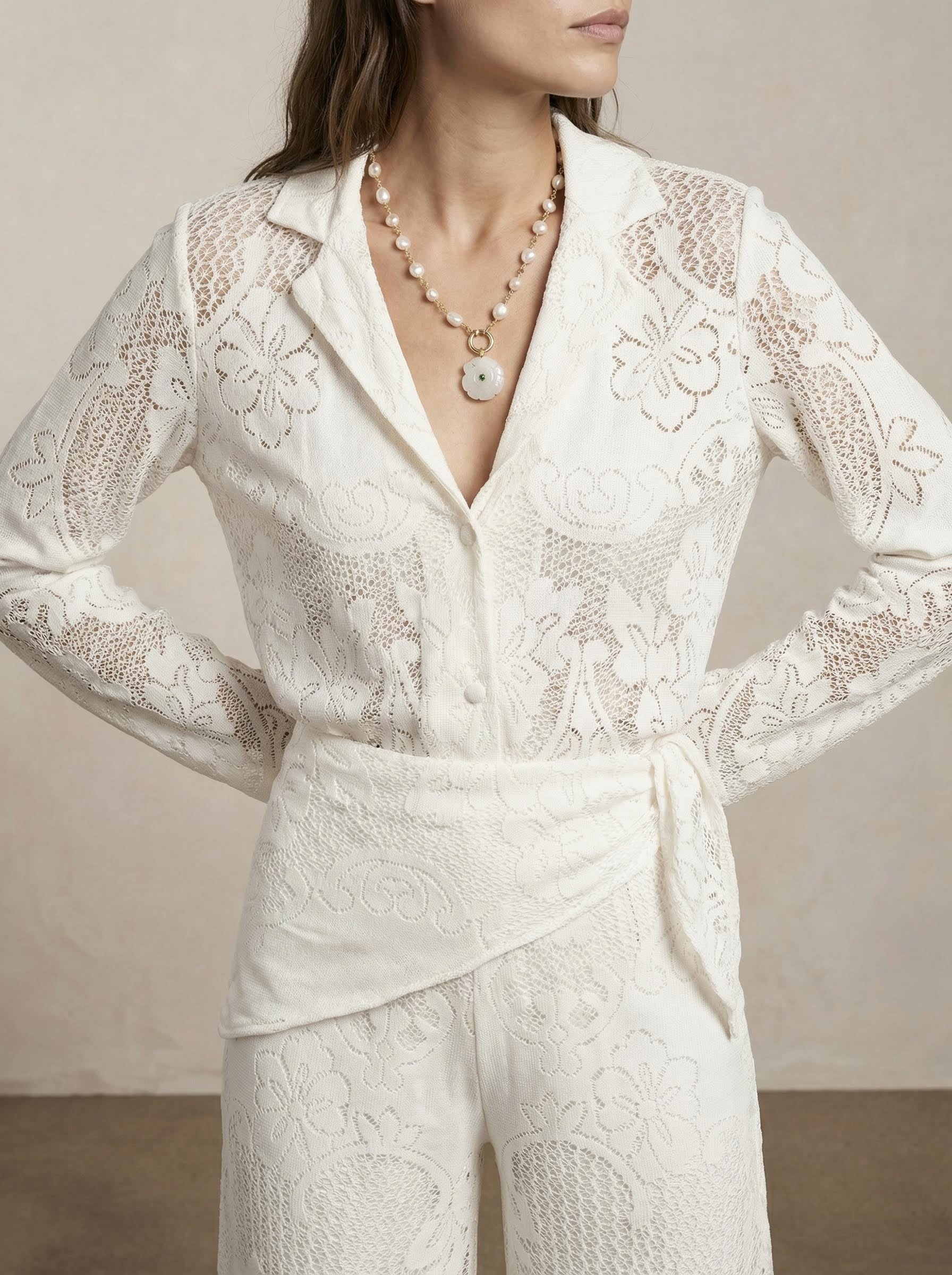 Wide-leg lace pants with scarf - Image 4